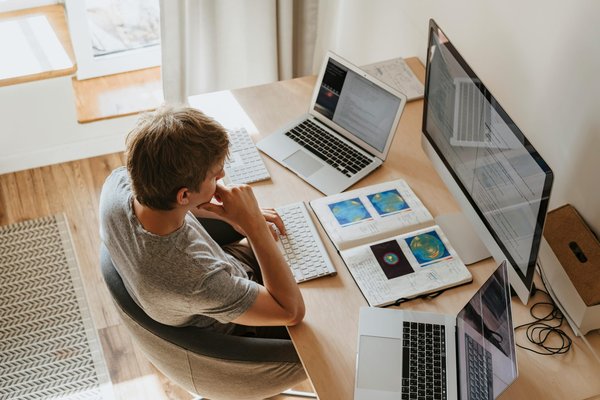 Maximisez votre productivité avec monday crm : guide complet